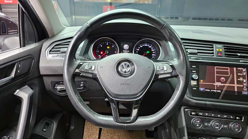 VW Tiguan 2.0TDI PRESTIGE , снимка 12 - Автомобили и джипове - 52535925