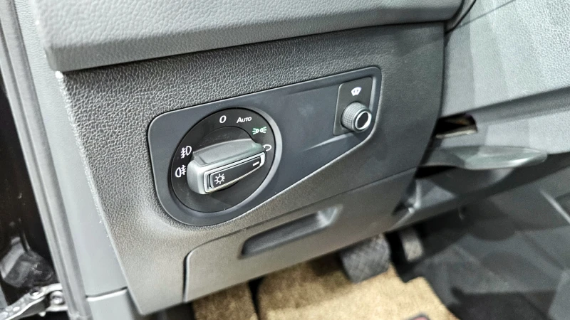 VW Tiguan 2.0TDI PRESTIGE , снимка 15 - Автомобили и джипове - 52535925