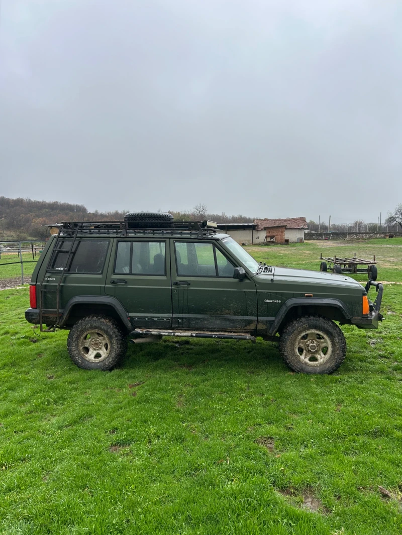 Jeep Cherokee, снимка 3 - Автомобили и джипове - 52584010