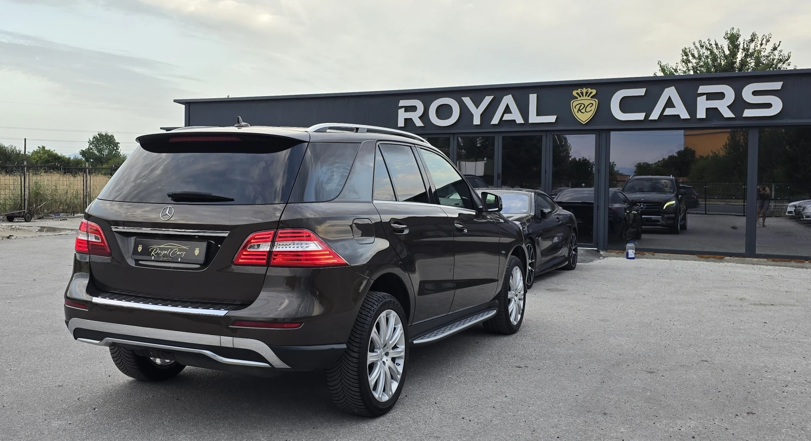 Mercedes-Benz ML * AMG Edition * Key less GO * Distronic * Camera * - изображение 8