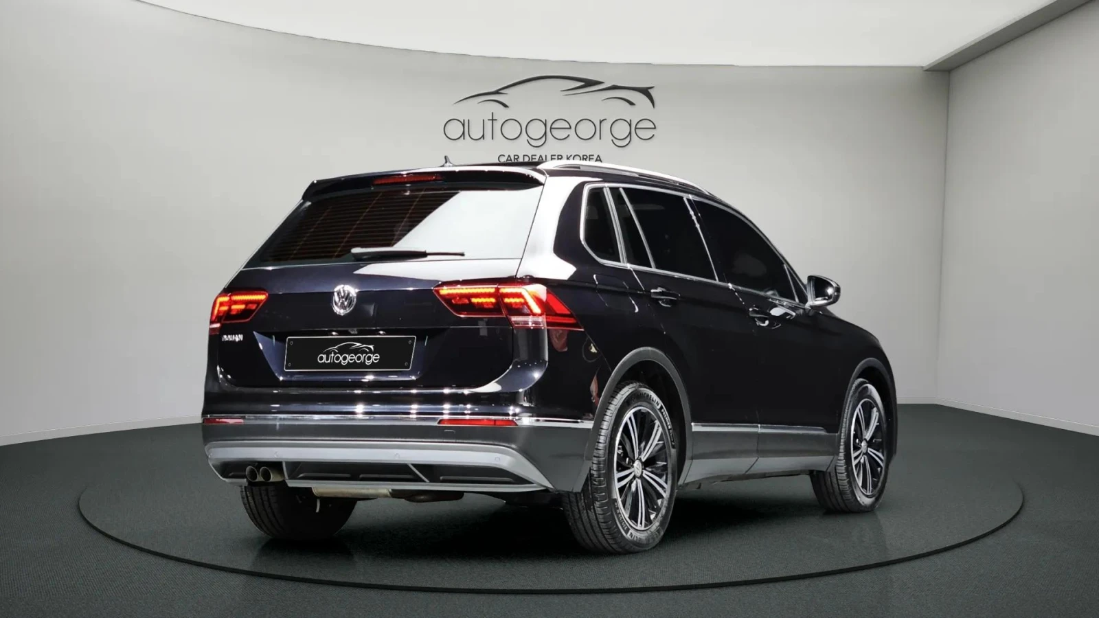 VW Tiguan 2.0TDI PRESTIGE  - изображение 2