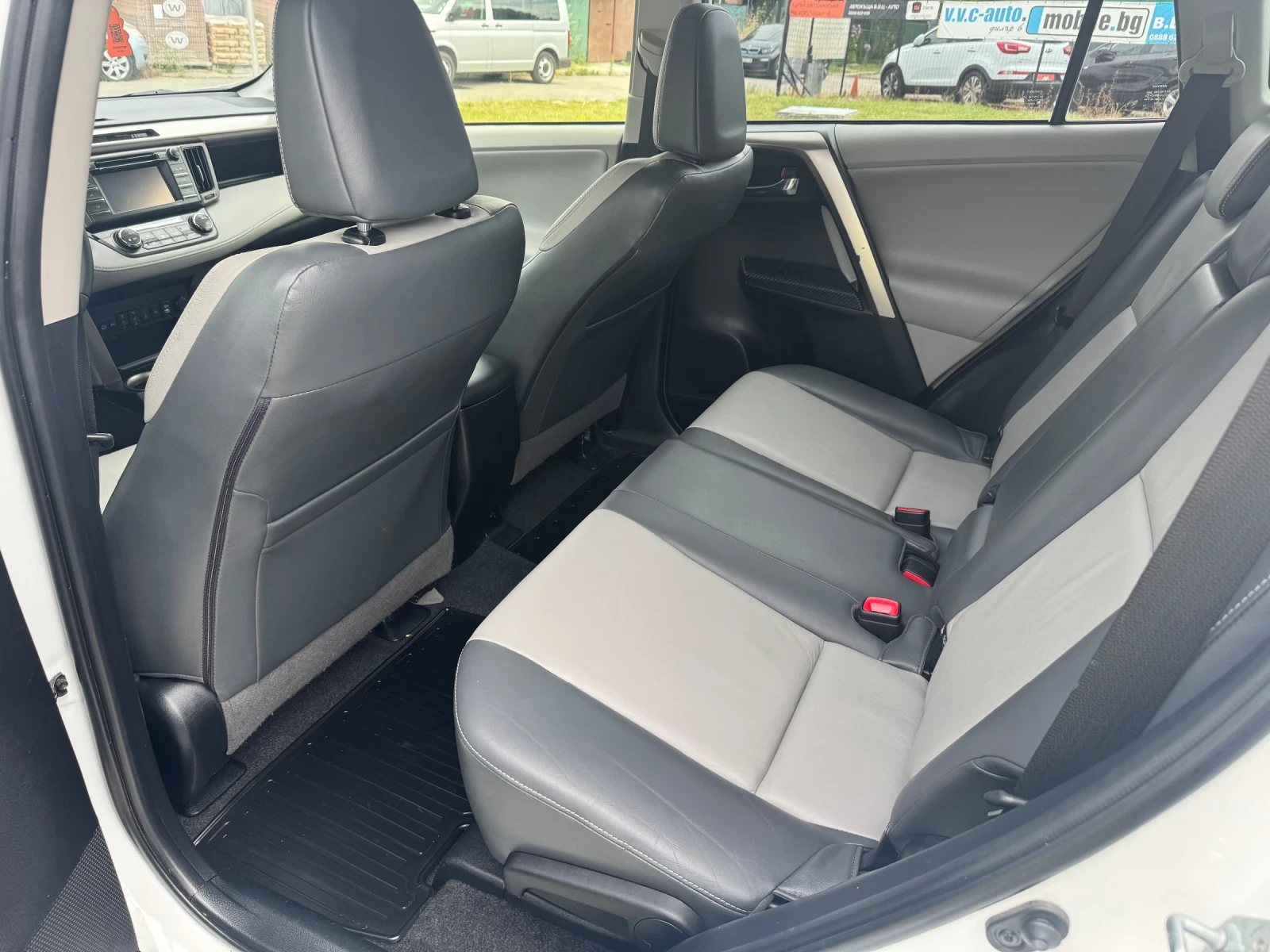 Toyota Rav4 Автоматик, снимка 11 - Автомобили и джипове - 55207747