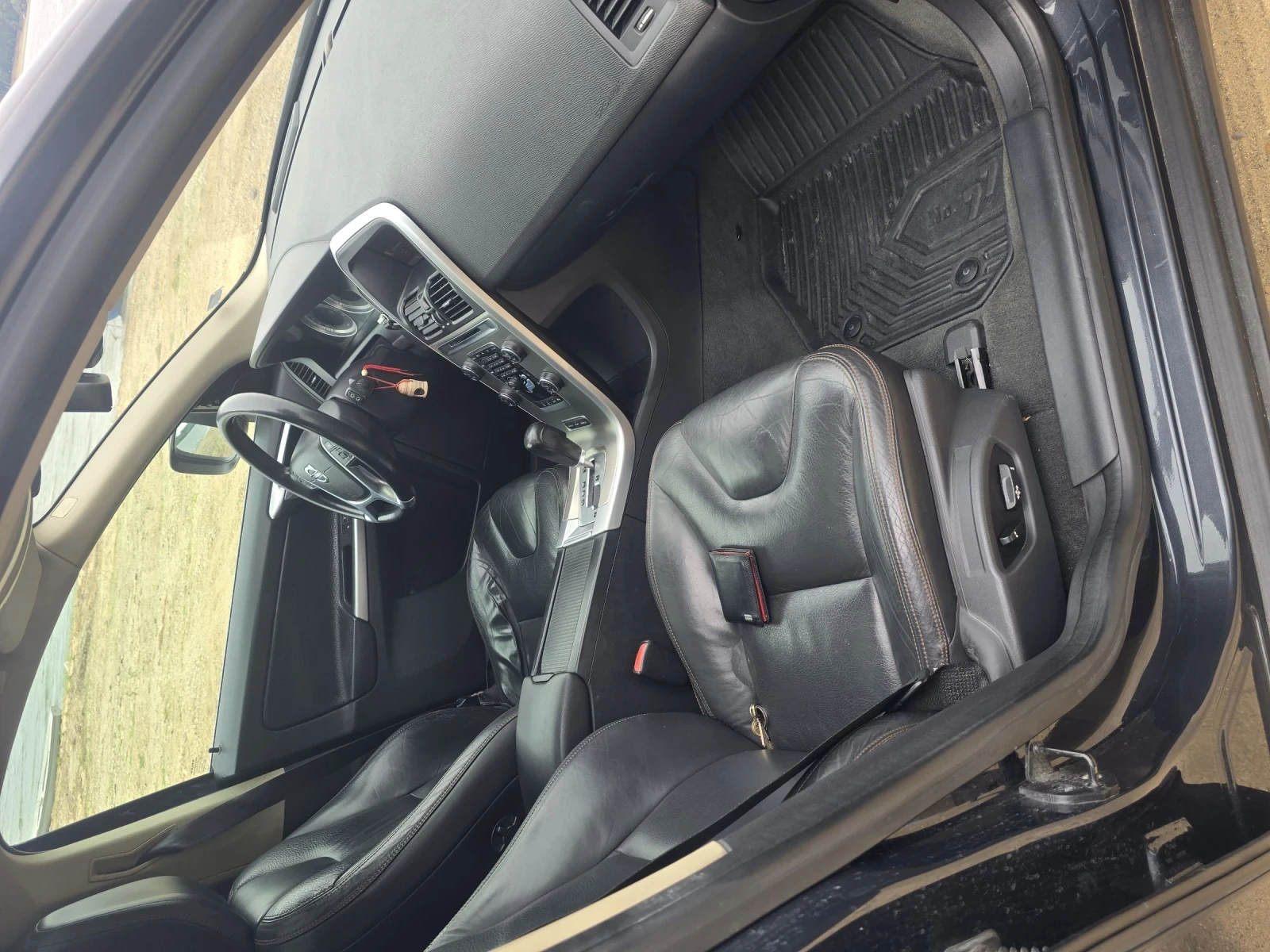 Volvo XC60 2.4 163, снимка 12 - Автомобили и джипове - 55411775