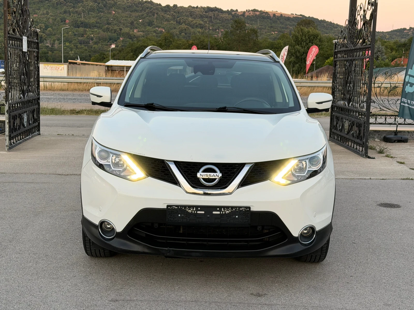 Nissan Qashqai 1.2i TURBO ПАНОРАМА ИТАЛИЯ, снимка 3 - Автомобили и джипове - 55486127
