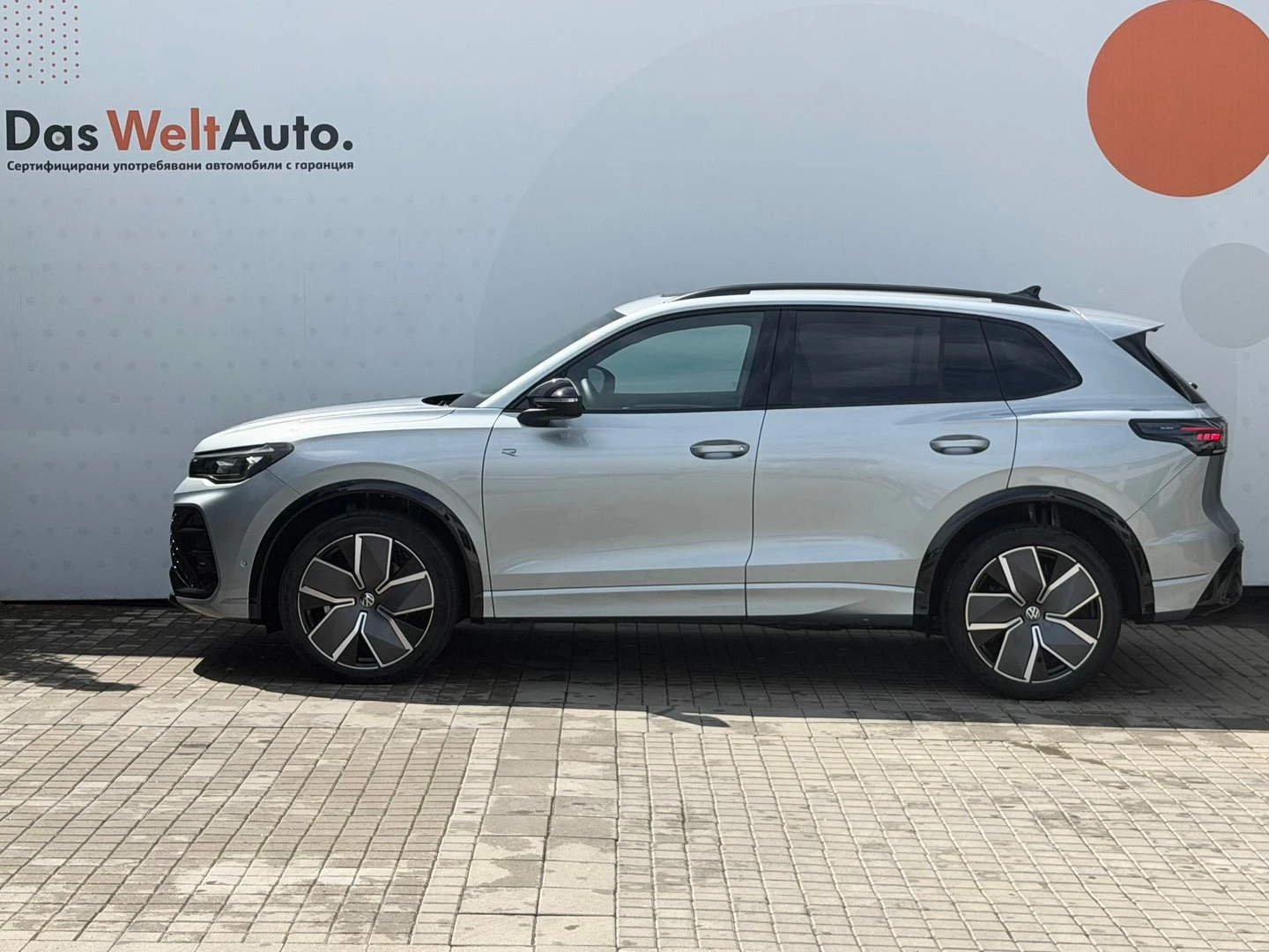 VW Tiguan, снимка 5 - Автомобили и джипове - 56420620