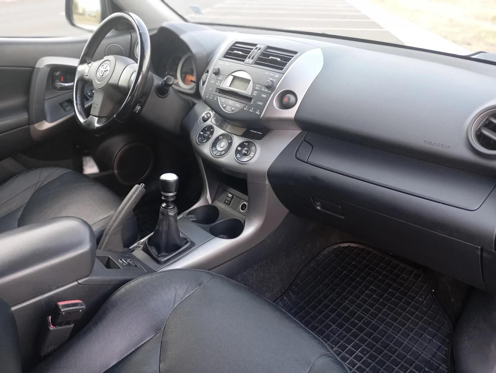 Toyota Rav4 2.2D, 177кс., снимка 15 - Автомобили и джипове - 56585447