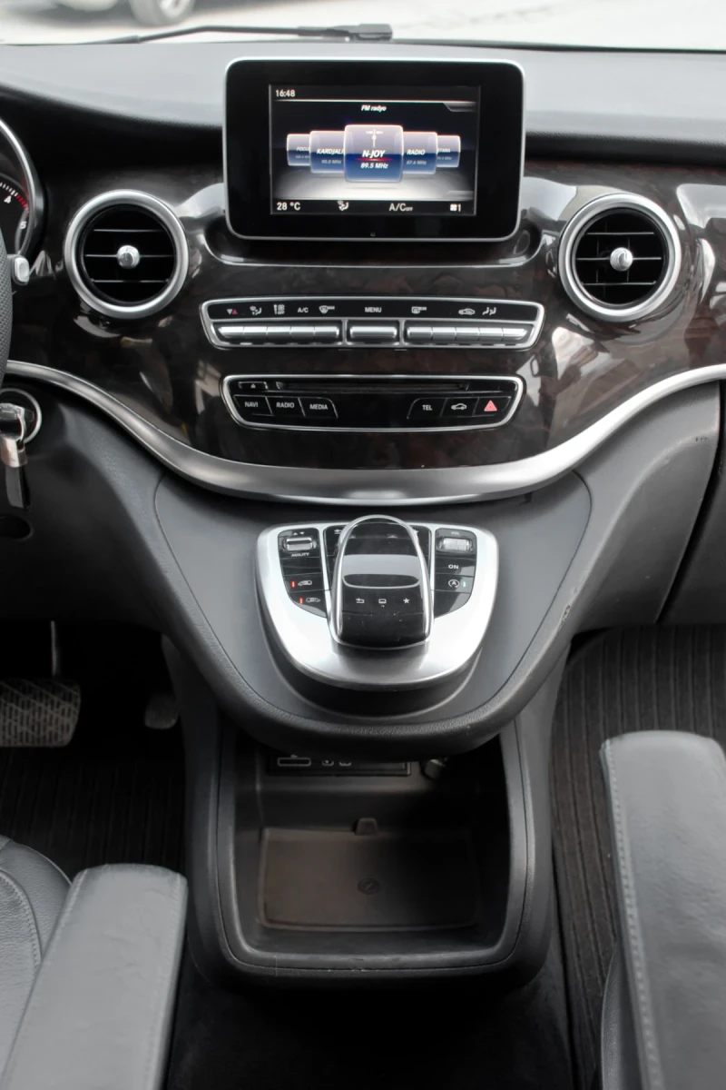 Mercedes-Benz V 220 V220 163кс AMG, снимка 10 - Бусове и автобуси - 53501488