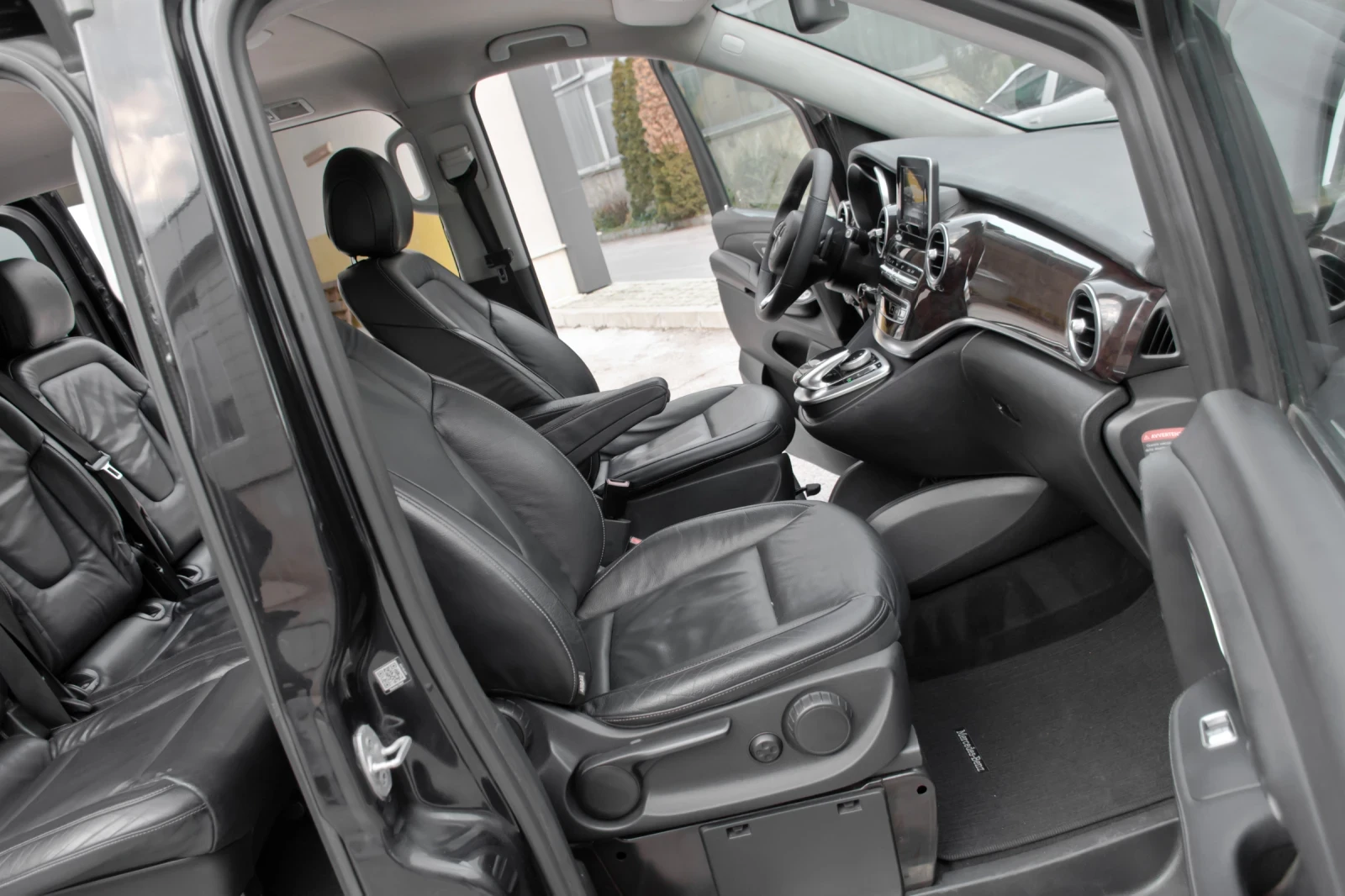 Mercedes-Benz V 220 V220 163кс AMG, снимка 15 - Бусове и автобуси - 53991868