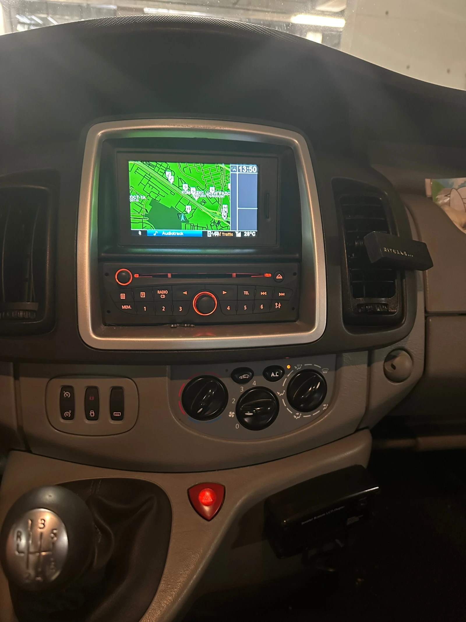 Opel Vivaro 2.0 Двойна кабина, снимка 6 - Бусове и автобуси - 55011494