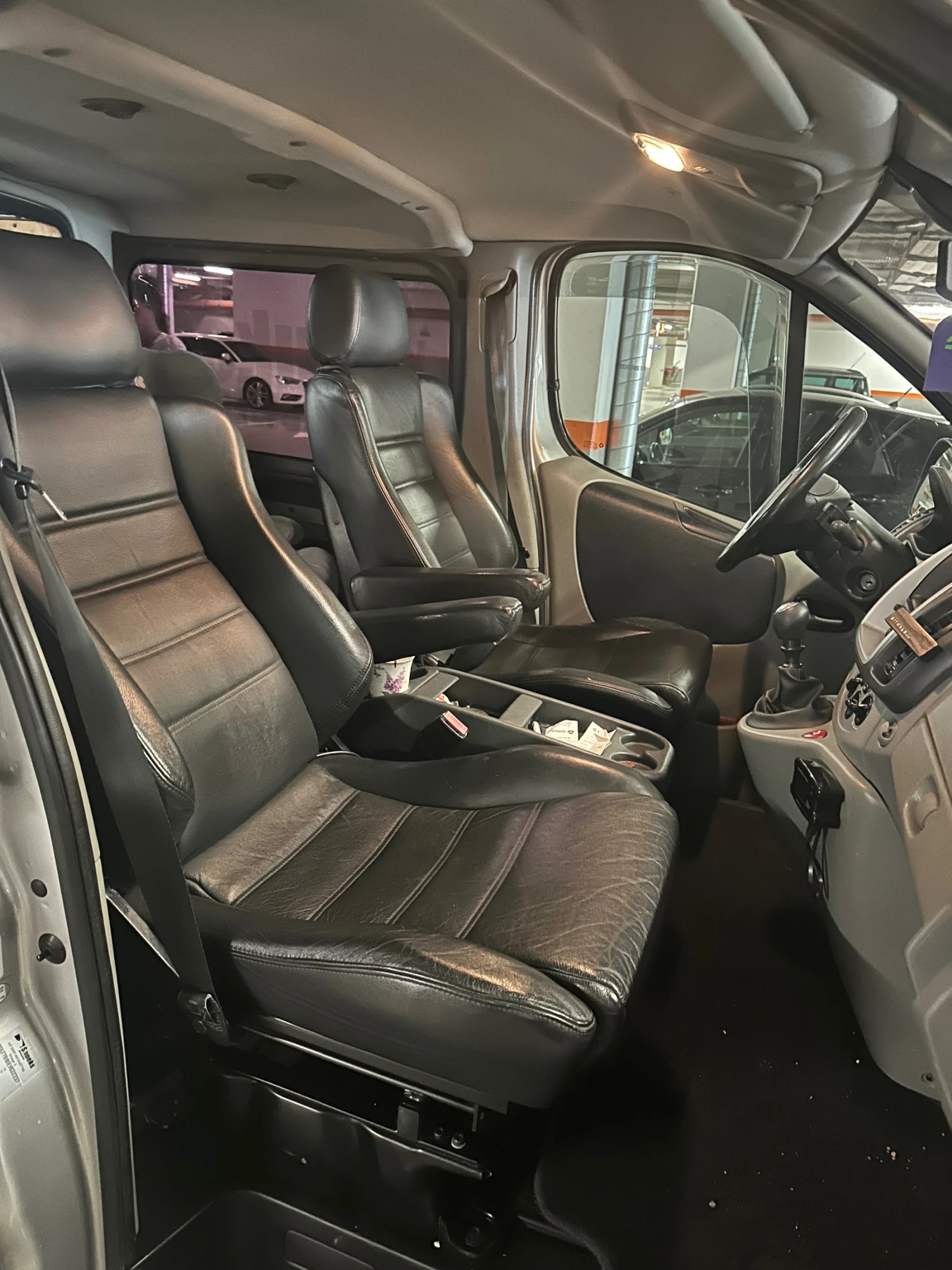 Opel Vivaro 2.0 Двойна кабина, снимка 10 - Бусове и автобуси - 55011494