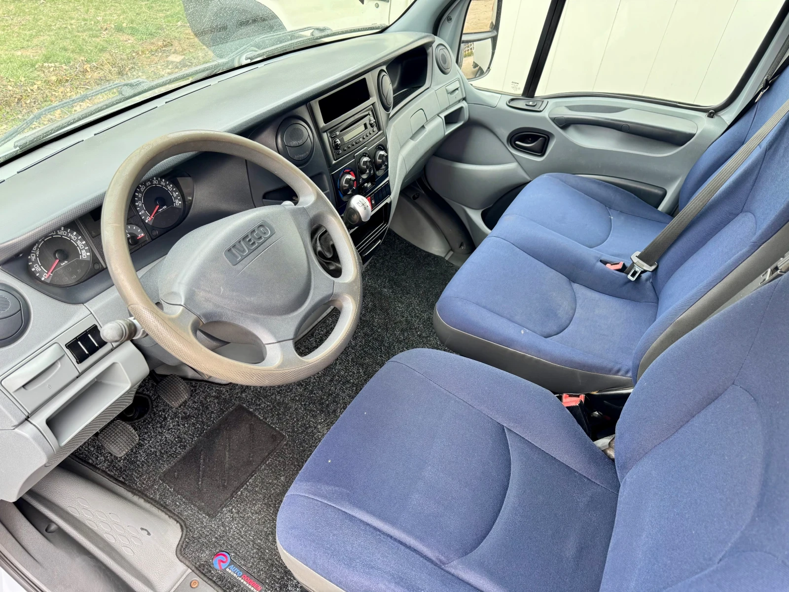 Iveco Daily 3.0* 170 000хил.км* БОРДОВИ+ БРЕЗЕНТ* БЛОКАЖ, снимка 13 - Бусове и автобуси - 55637124