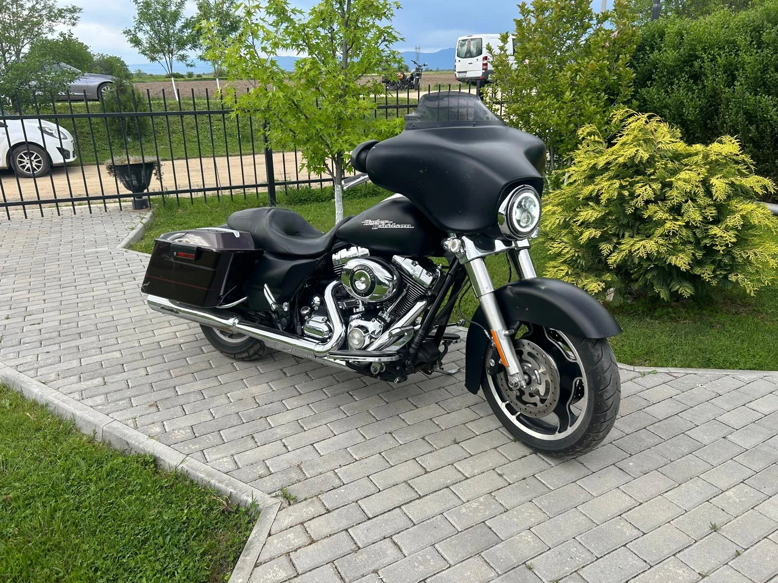 Harley-Davidson Street FLHX