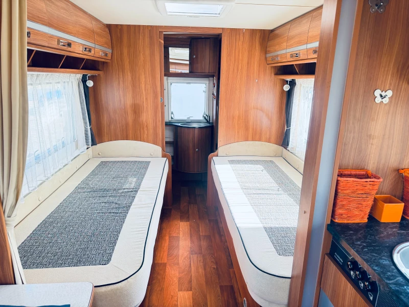 Каравана Dethleffs  EN3 540 Внос от Швейцария , снимка 9 - Каравани и кемпери - 51761368