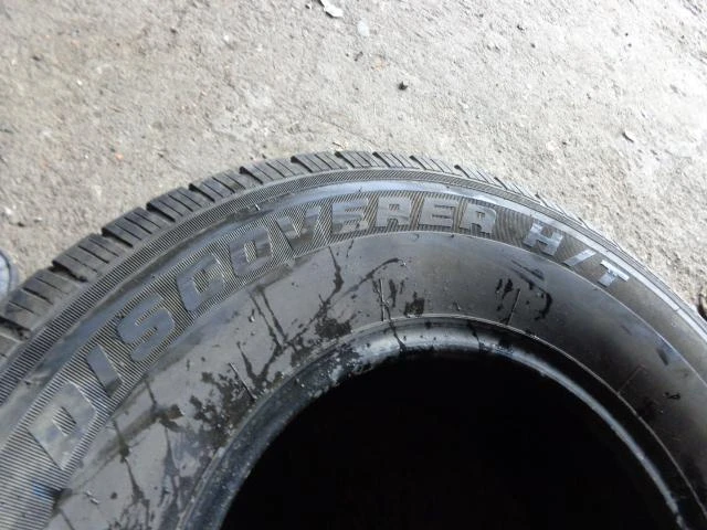 Гуми Зимни 265/70R15, снимка 8 - Гуми и джанти - 19425152