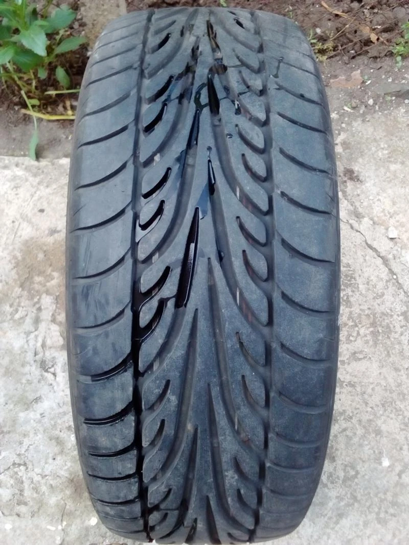 Гуми Летни 235/50R18, снимка 1 - Гуми и джанти - 21749082