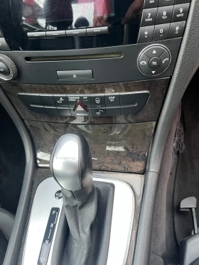 Mercedes-Benz E 320, снимка 14