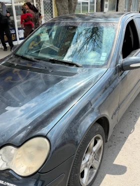 Mercedes-Benz C 200, снимка 8