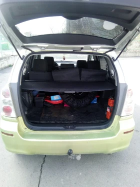Toyota Corolla verso 1.8 Бензин - ГАЗ, снимка 3