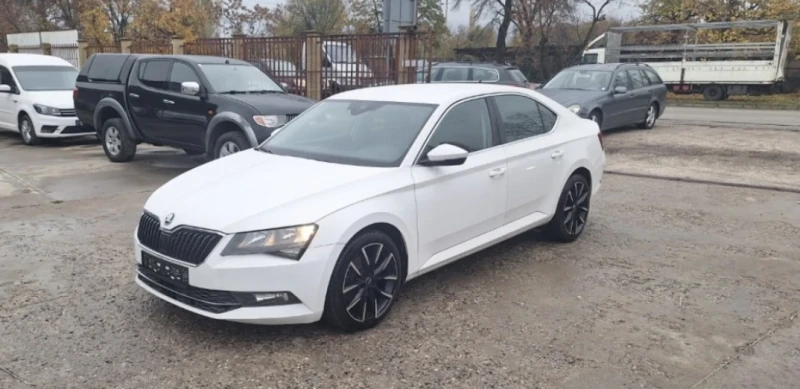 Skoda Superb 2.0 tdi dsg, снимка 1 - Автомобили и джипове - 43930809