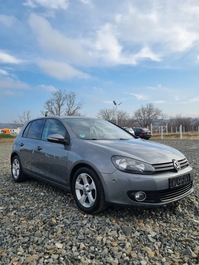 VW Golf 2.0tdi 140к.с Highline кожа, нави, 6ск, снимка 2 - Автомобили и джипове - 48628614