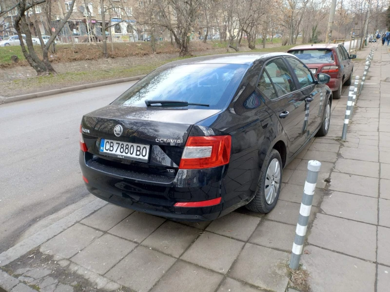 Skoda Octavia Active 1.6D 5MT, снимка 5 - Автомобили и джипове - 52419618