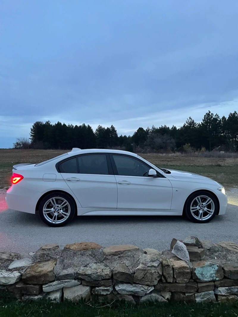 BMW 330 XDrive | M-packet | Shadow line, снимка 6 - Автомобили и джипове - 52408867