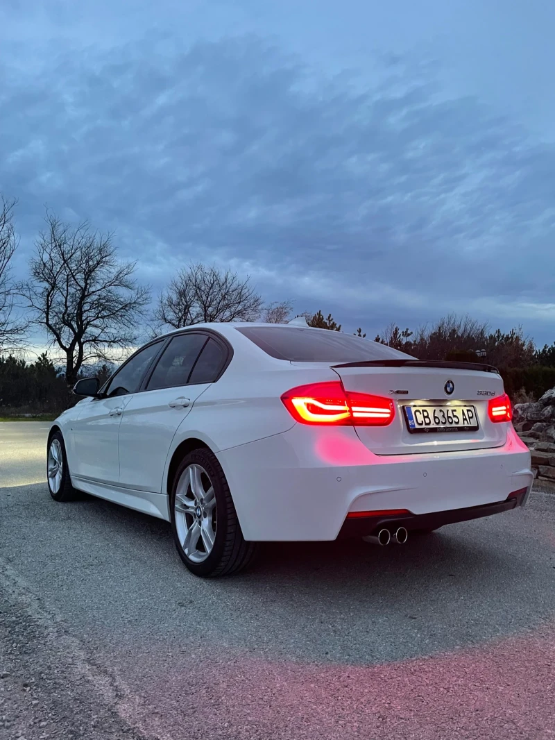 BMW 330 XDrive | M-packet | Shadow line, снимка 4 - Автомобили и джипове - 52408867