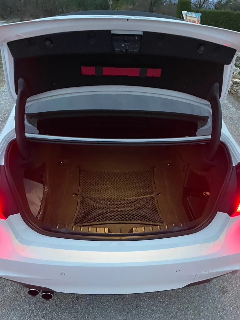 BMW 330 XDrive | M-packet | Shadow line, снимка 10 - Автомобили и джипове - 52408867