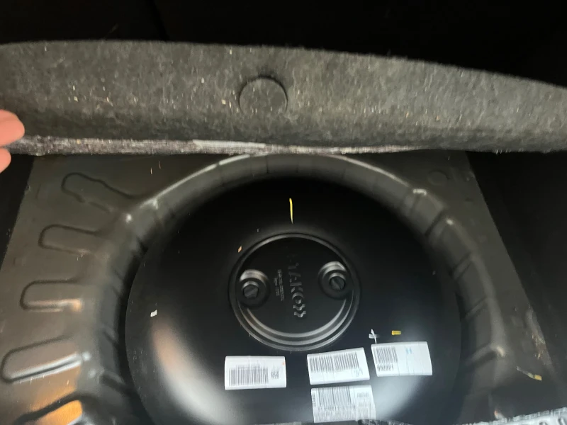 Dacia Sandero 1.0 бензин/фабрична газ 101 к.с. 6 скорости, снимка 9 - Автомобили и джипове - 52187470