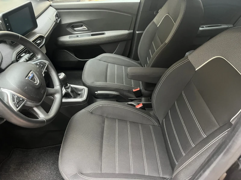 Dacia Sandero 1.0 бензин/фабрична газ 101 к.с. 6 скорости, снимка 10 - Автомобили и джипове - 52187470