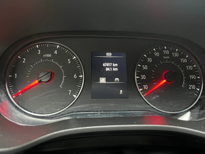 Dacia Sandero 1.0 бензин/фабрична газ 101 к.с. 6 скорости, снимка 15 - Автомобили и джипове - 52187470