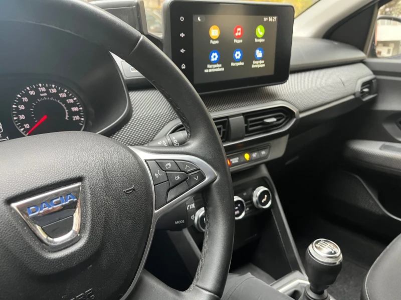 Dacia Sandero 1.0 бензин/фабрична газ 101 к.с. 6 скорости, снимка 13 - Автомобили и джипове - 52187470