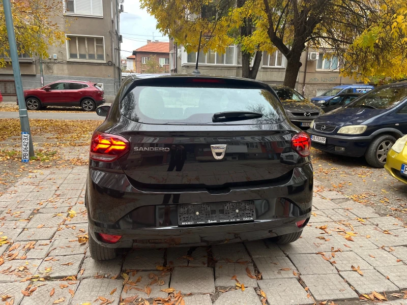 Dacia Sandero 1.0 бензин/фабрична газ 101 к.с. 6 скорости, снимка 8 - Автомобили и джипове - 52187470