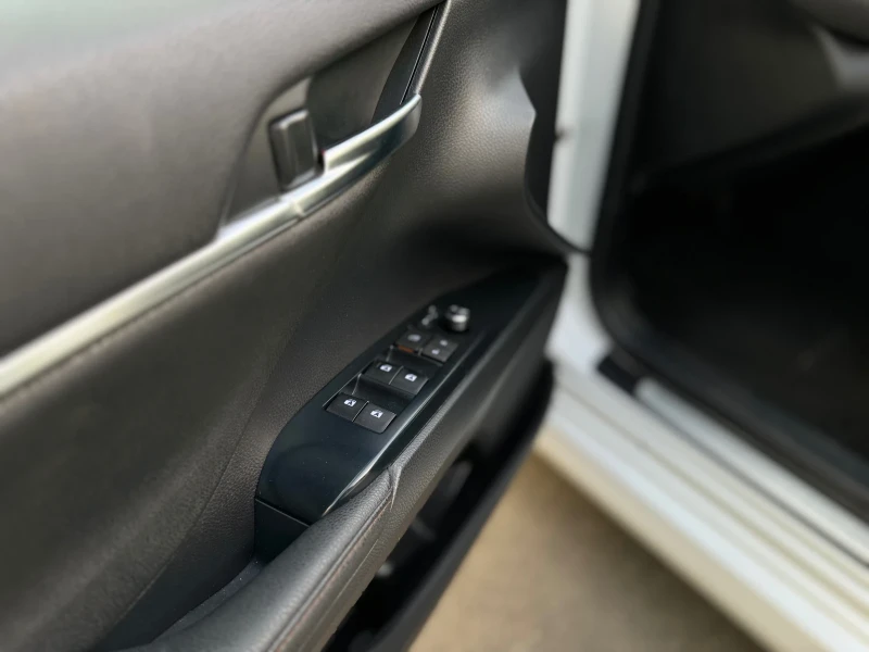 Toyota Camry, снимка 4 - Автомобили и джипове - 52646062