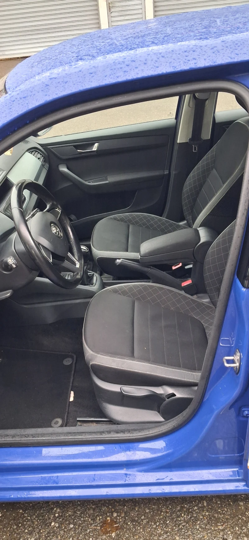 Skoda Fabia 1.0 MPI, снимка 6 - Автомобили и джипове - 52535038