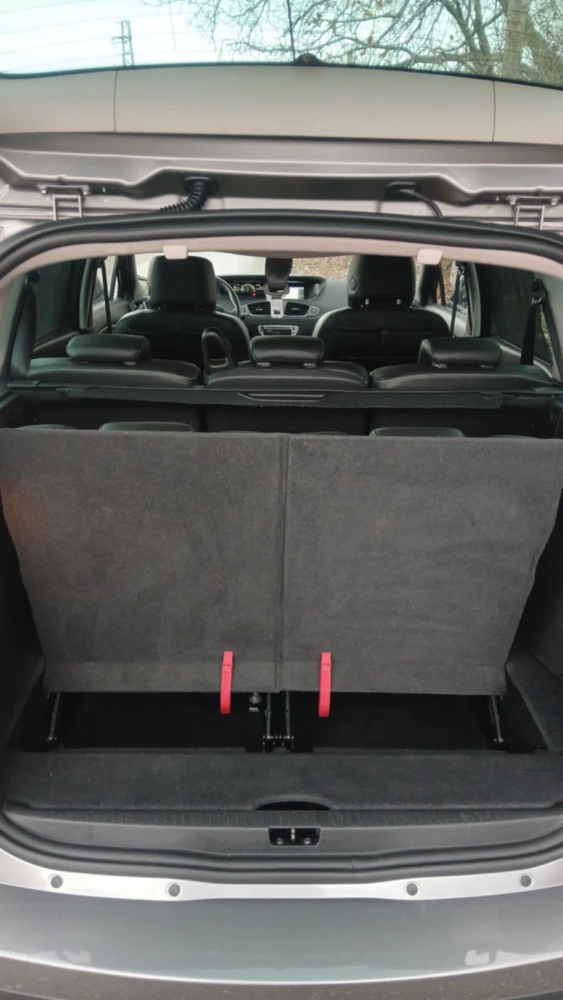 Renault Grand scenic 1.5dci 7 местен, снимка 12 - Автомобили и джипове - 52554940