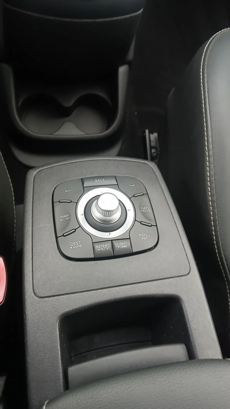 Renault Grand scenic 1.5dci 7 местен, снимка 9 - Автомобили и джипове - 52554940