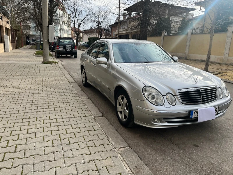 Mercedes-Benz E 320, снимка 2 - Автомобили и джипове - 52974375
