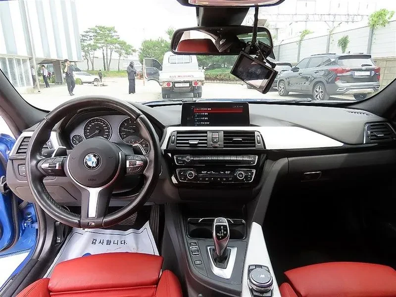 BMW 330 (F30) 330I M Sports, снимка 14 - Автомобили и джипове - 55123755