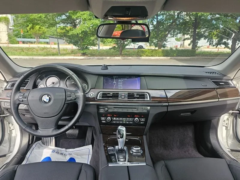 BMW 740 i, снимка 10 - Автомобили и джипове - 55205580