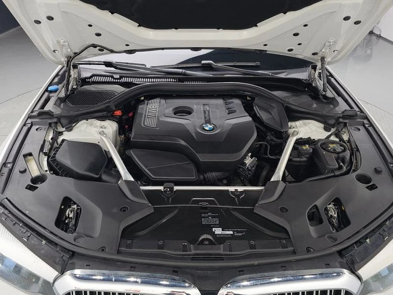 BMW 520 520i Luxury| 184к.с.| ВКЛ.ТЕХНОТЕСТ, снимка 5 - Автомобили и джипове - 55264959