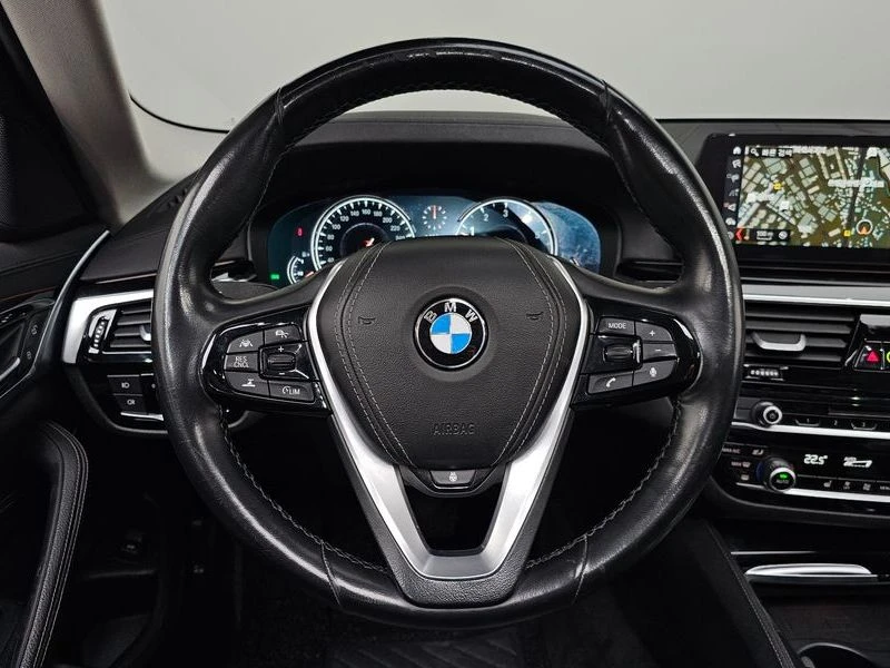 BMW 520 520i Luxury| 184к.с.| ВКЛ.ТЕХНОТЕСТ, снимка 12 - Автомобили и джипове - 55264959