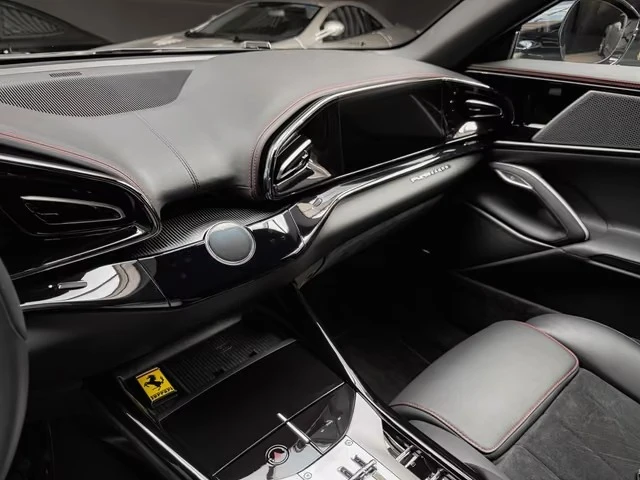 Ferrari Purosangue KERAMIK PANORAMA 360-CAMERA , снимка 8 - Автомобили и джипове - 55943184
