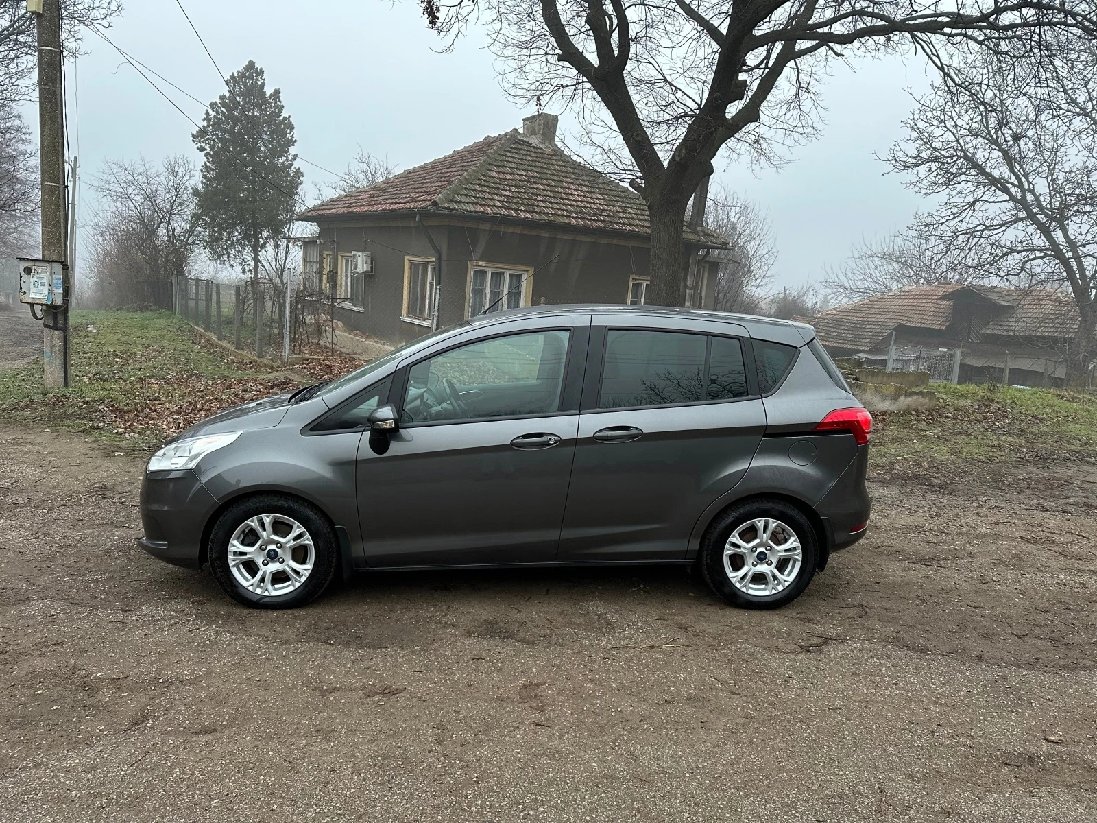 Ford B-Max 1.0 EcoBoost - изображение 6