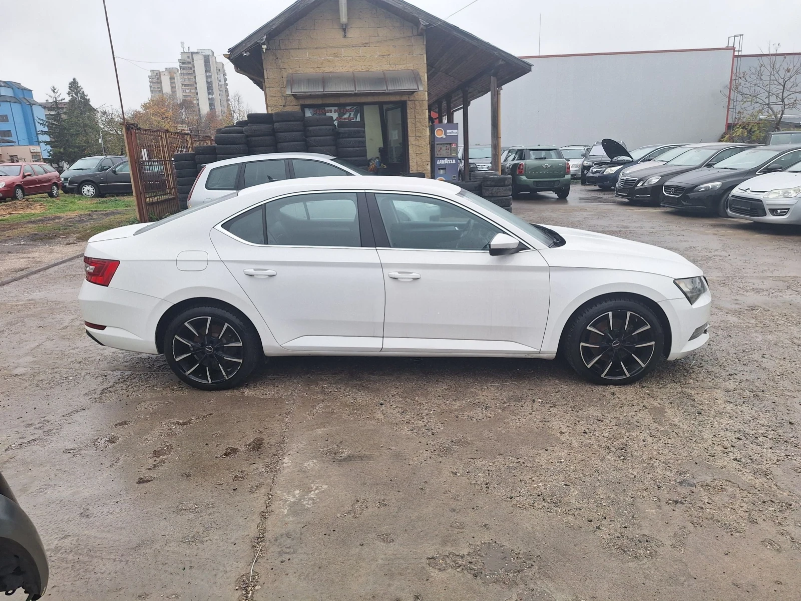 Skoda Superb 2.0 tdi dsg - изображение 4