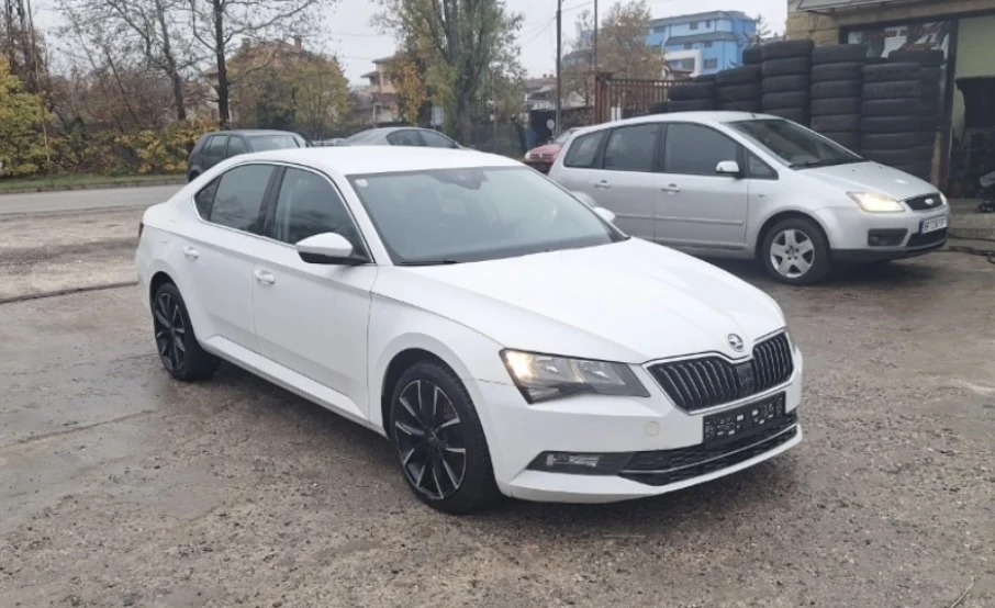 Skoda Superb 2.0 tdi dsg - изображение 2