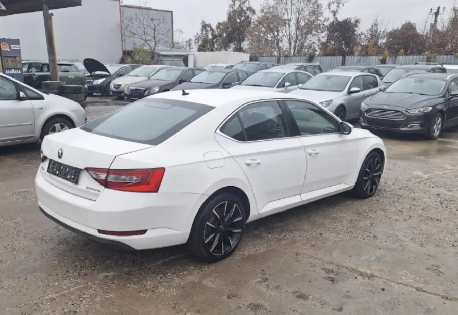 Skoda Superb 2.0 tdi dsg - изображение 5