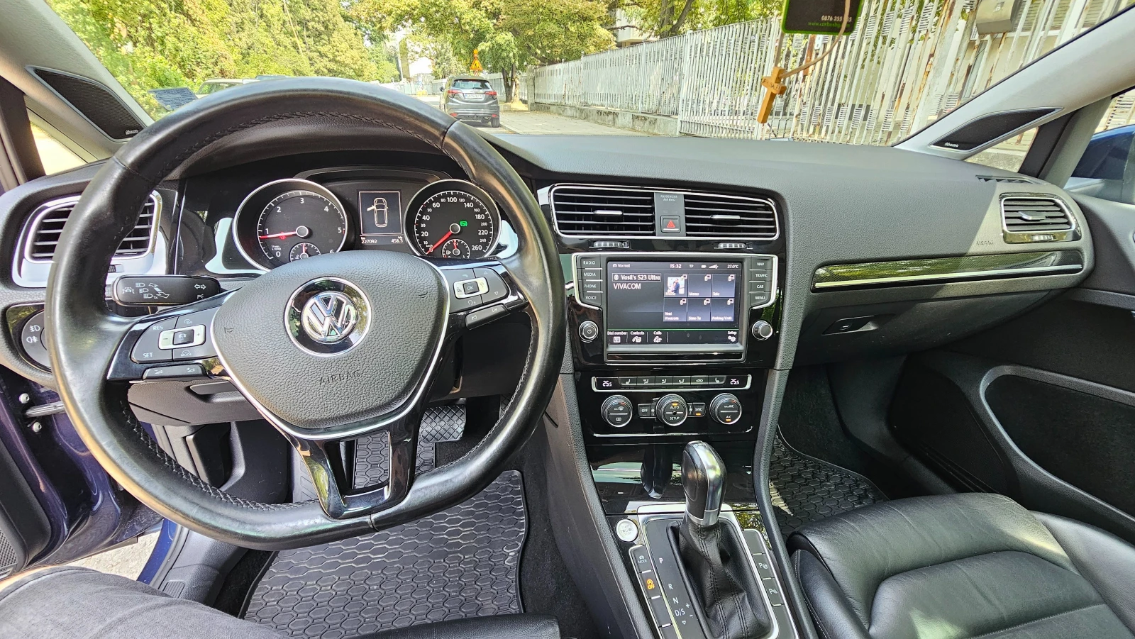VW Golf  2.0 TDI DSG - изображение 10