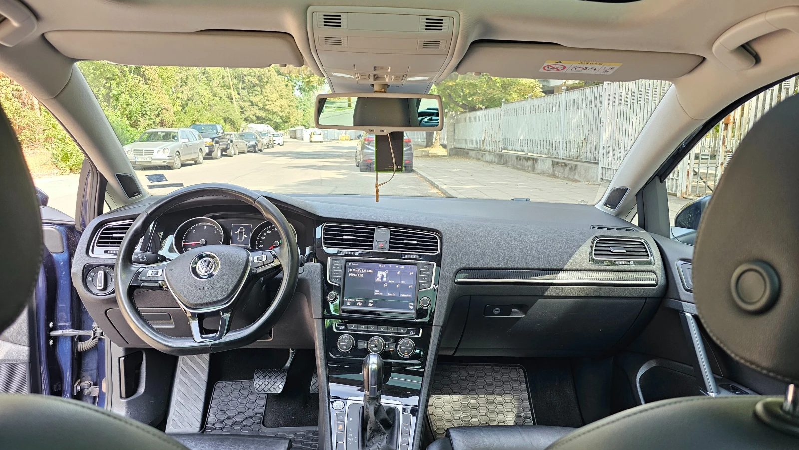 VW Golf  2.0 TDI DSG - изображение 9