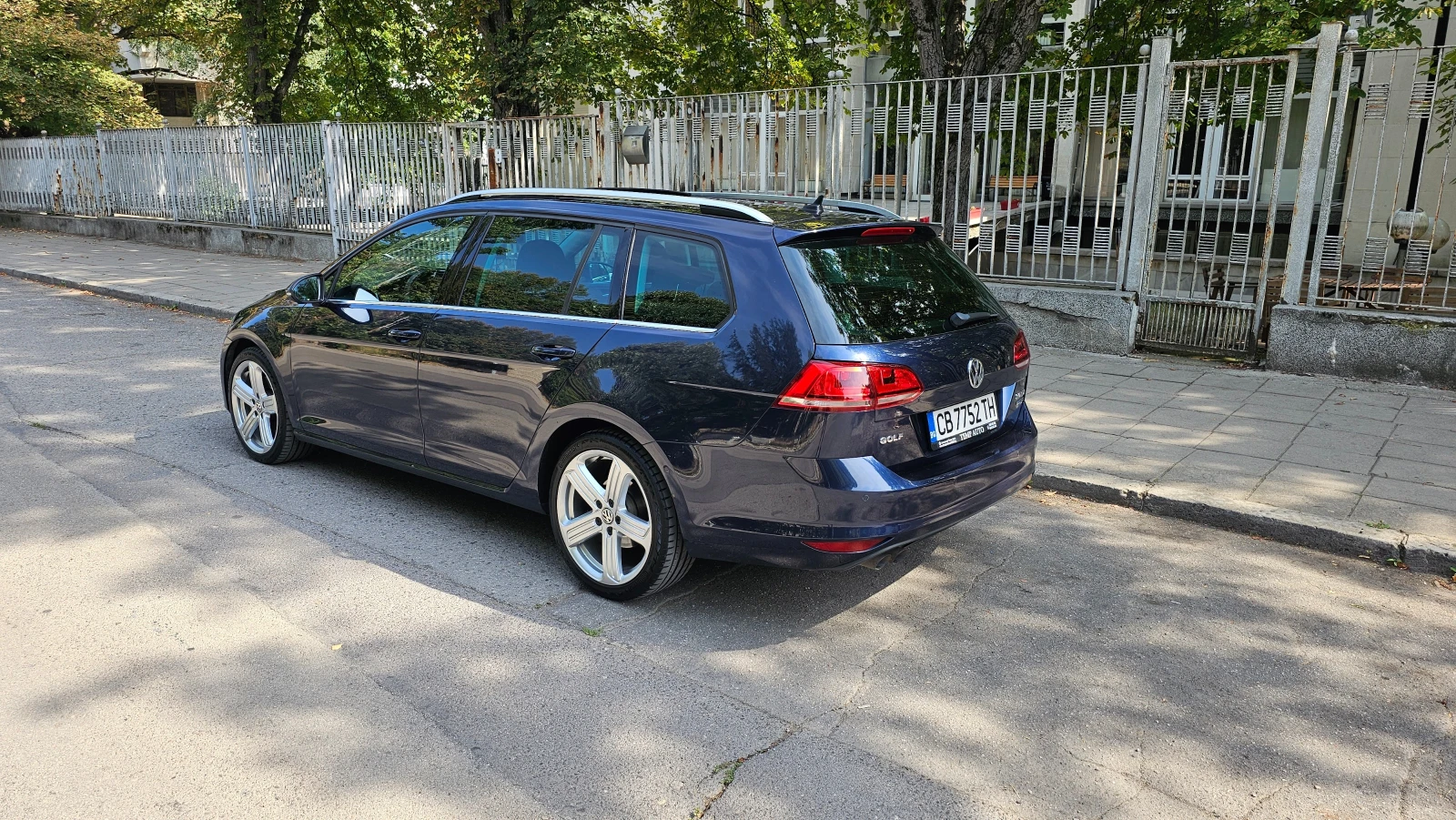 VW Golf  2.0 TDI DSG - изображение 7